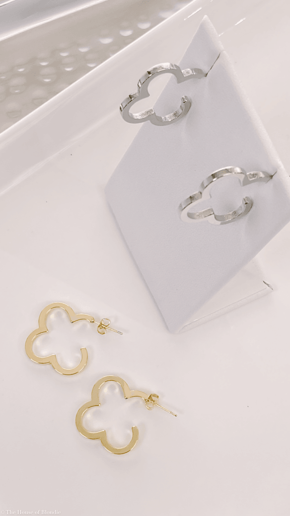 Gift ideas for women under $25 by www.thehouseofblondie.com