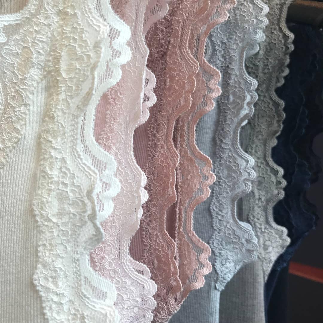 Knit Tops by www.thehouseofblondie.com