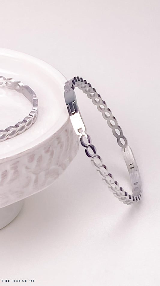 Silver Stainless Steel Twist Chain Bracelet by www.thehouseofblondie.com